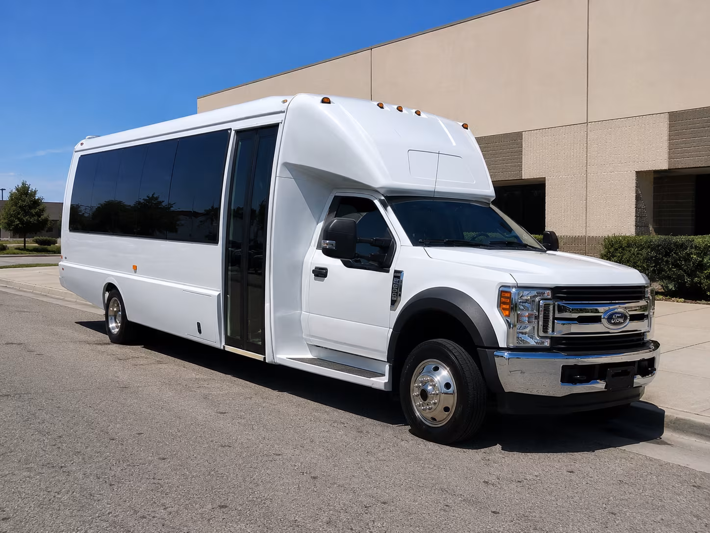 aurora long distance charter bus rentals in aurora