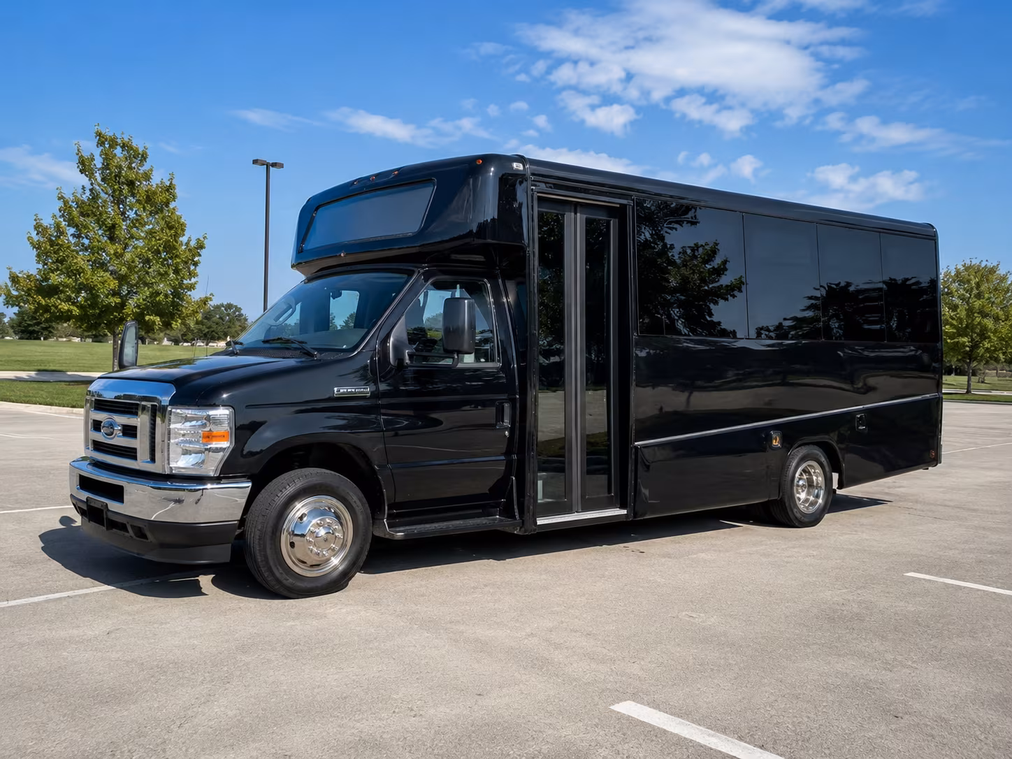 aurora ride in comfort with an aurora winery tour charter bus