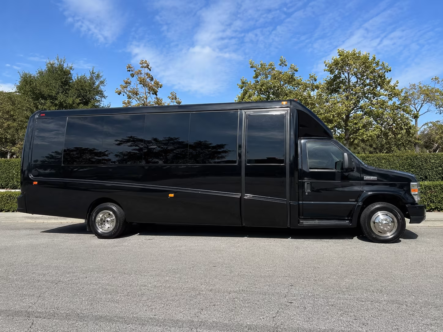 charter a bus to colorado wine country from casper