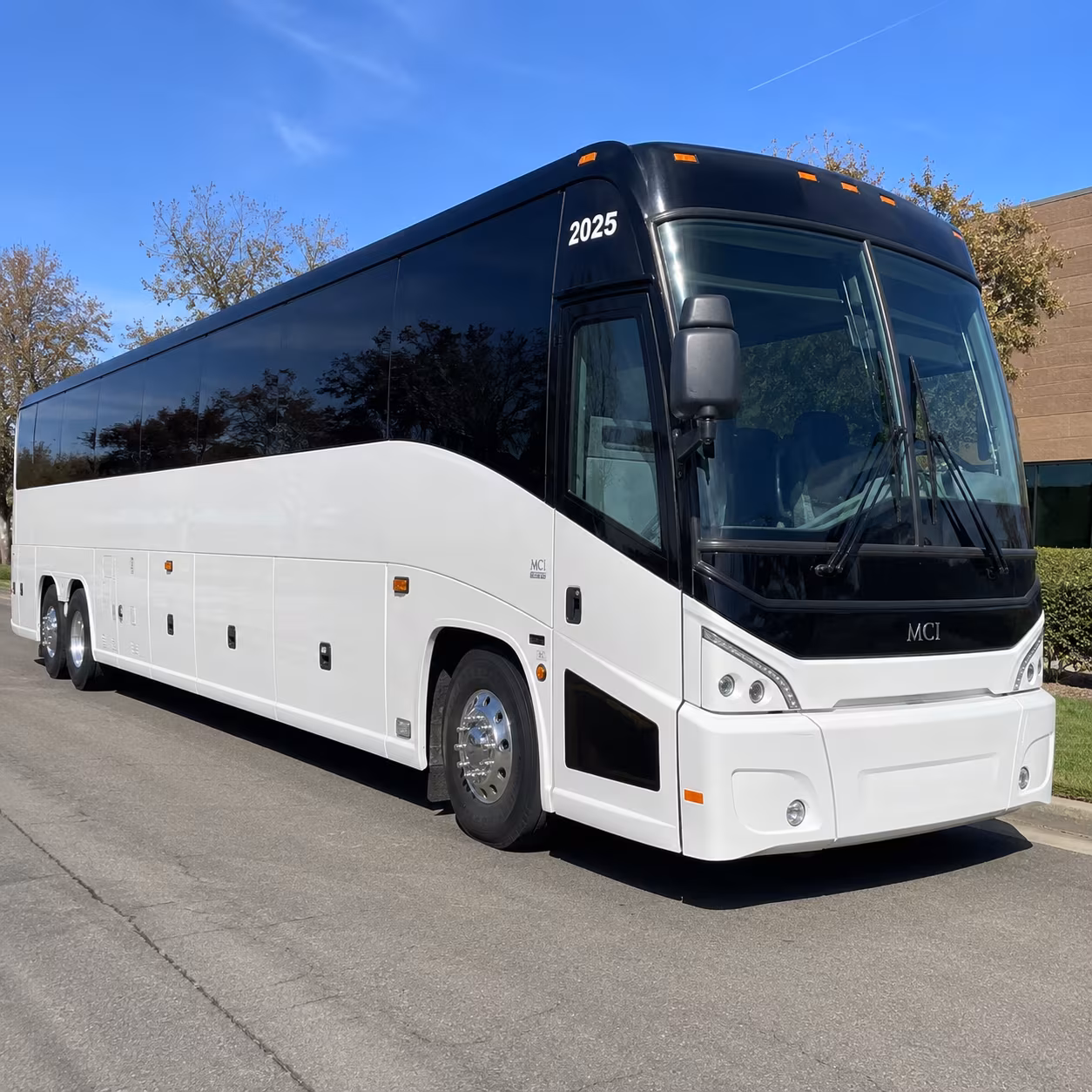 cheyenne professional charter bus transportation for cheyenne corporate groups