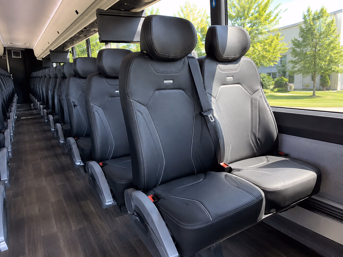 colorado springs buses for colorado springs corporate outings