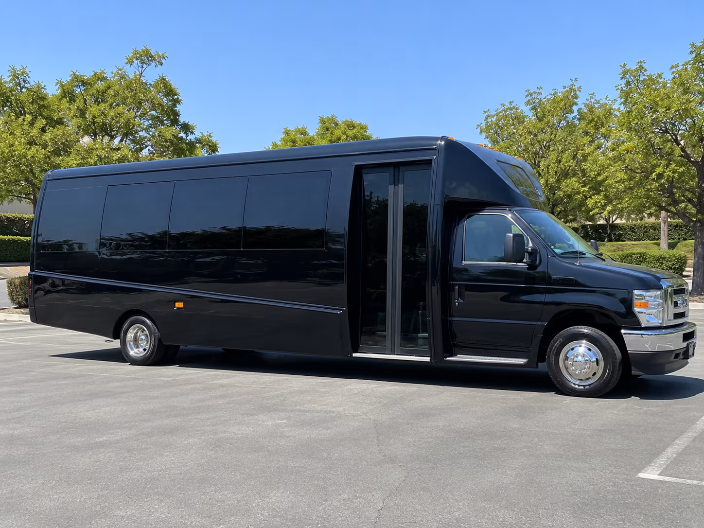 fort collins ease daily commutes with fort collins charter buses